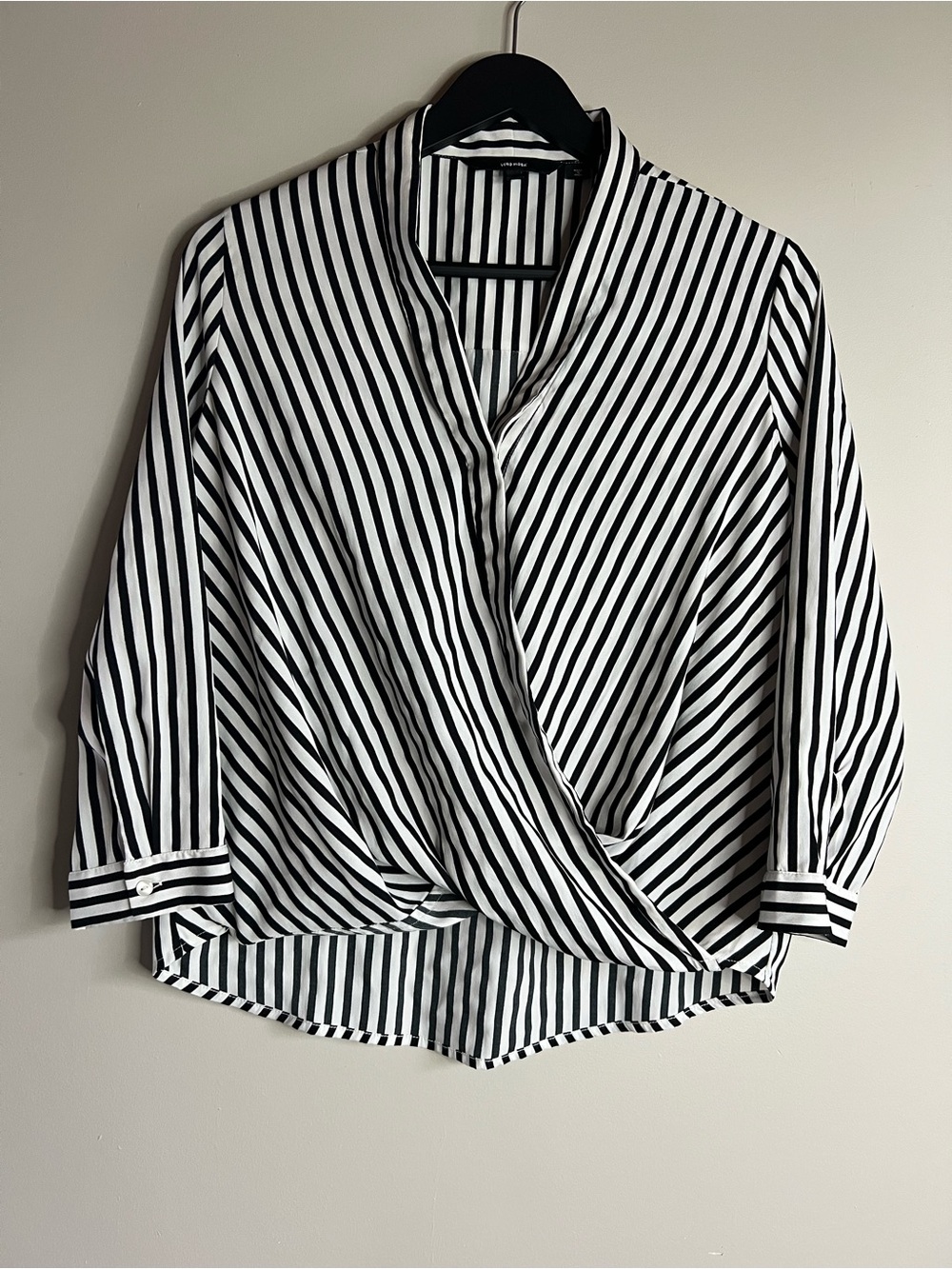 Vero Moda Black White Striped Wrap Blouse 3/4 Sleeve Surplice Women size medium